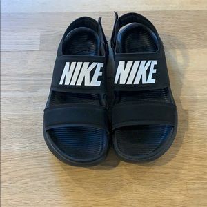 Nike Tanjun Sandals
